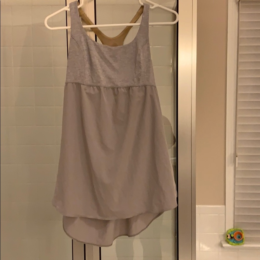 Lululemon Venus tank size 12